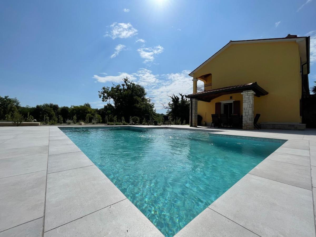 Villa Berto Nedescina Экстерьер фото